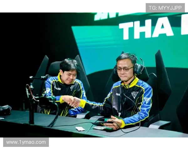 重庆足球队逆袭之路冠军赛特别报道展现拼搏精神与团队力量