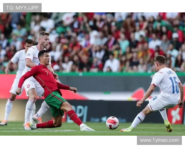 俄罗斯与捷克足球对决解析:历史交锋与战术分析